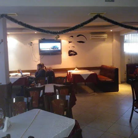 ホテル Tsarevets アセノヴグラト