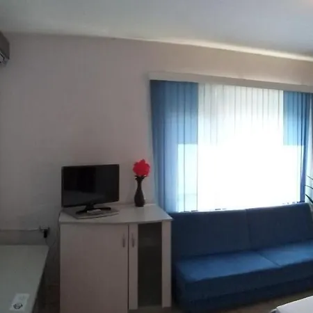 Tsarevets Family Szálloda 3*